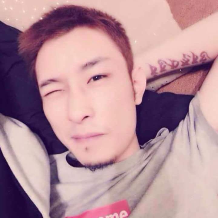 难得拥抱的第一张照片--福州相亲服务中心