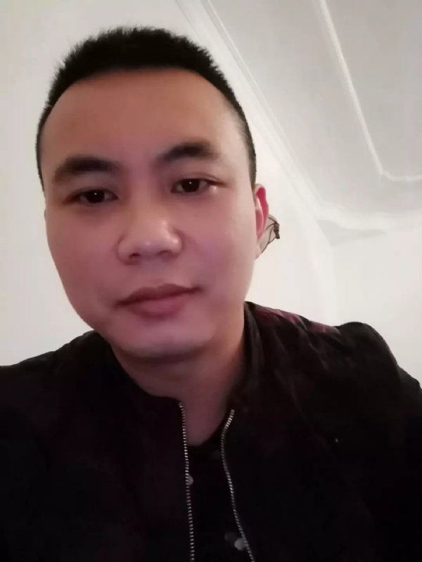 喜闻香气的第一张照片--福州相亲服务中心