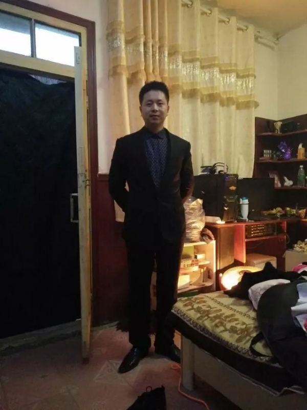 亮亮的第一张照片--福州相亲服务中心