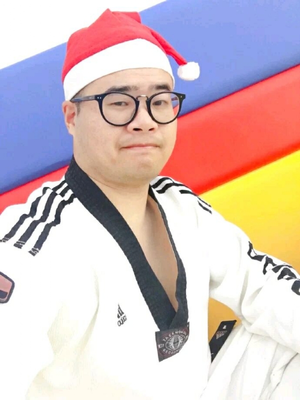 何当重相见的第一张照片--福州相亲服务中心