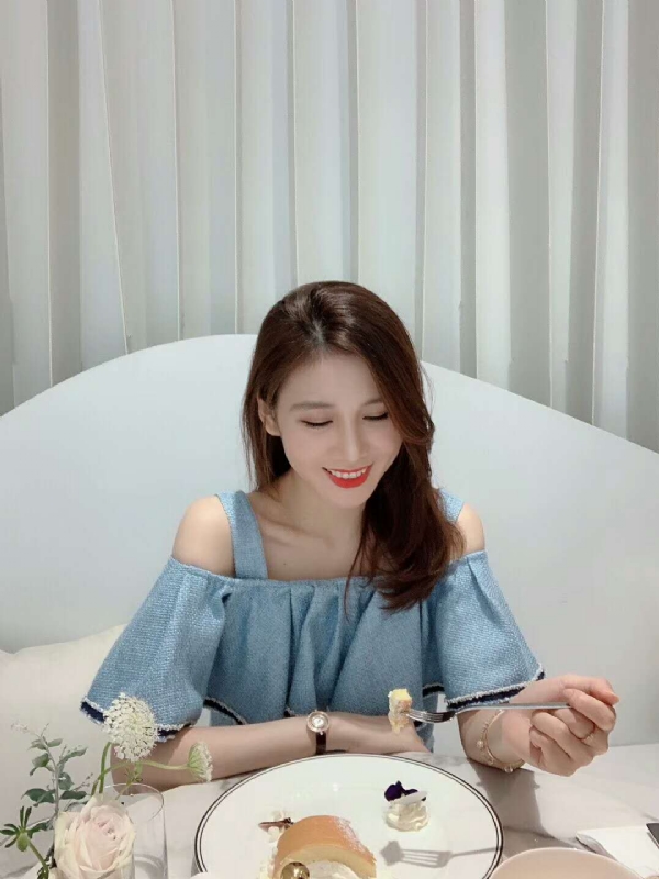 Emily的第三张照片--福州相亲服务中心