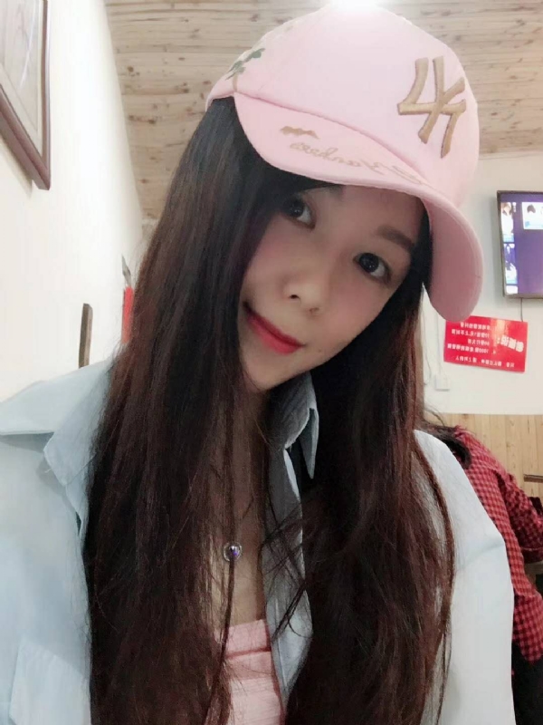 丹丹的第三张照片--福州相亲服务中心