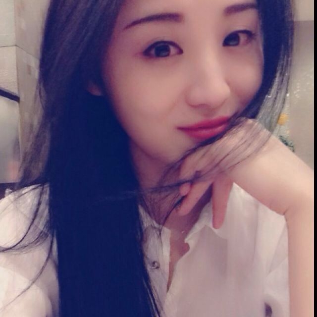 在水一方的第一张照片--福州相亲服务中心
