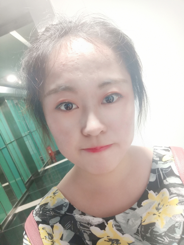 小花伞的第一张照片--福州相亲服务中心