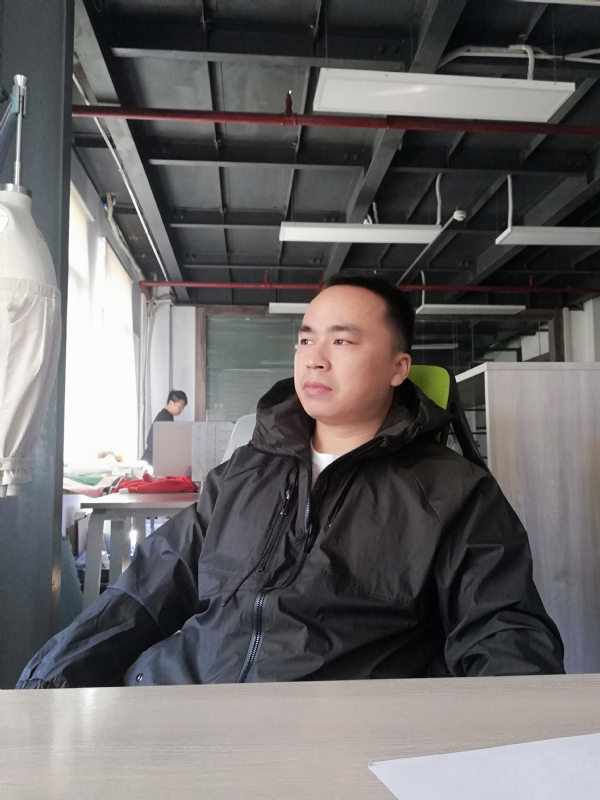 左眼皮跳跳的第一张照片--福州相亲服务中心
