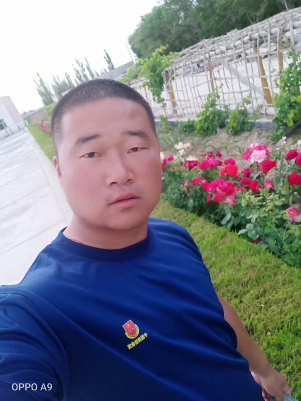 奋斗中的青春最美丽的第一张照片--福州相亲服务中心