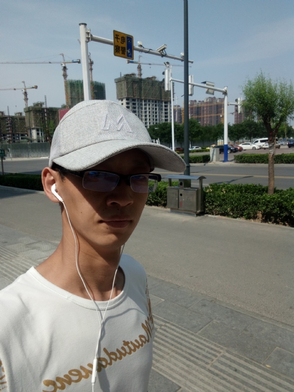 挥一挥手什么都没有的第一张照片--福州相亲服务中心