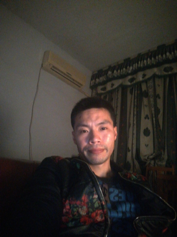 性情男儿的第一张照片--福州相亲服务中心