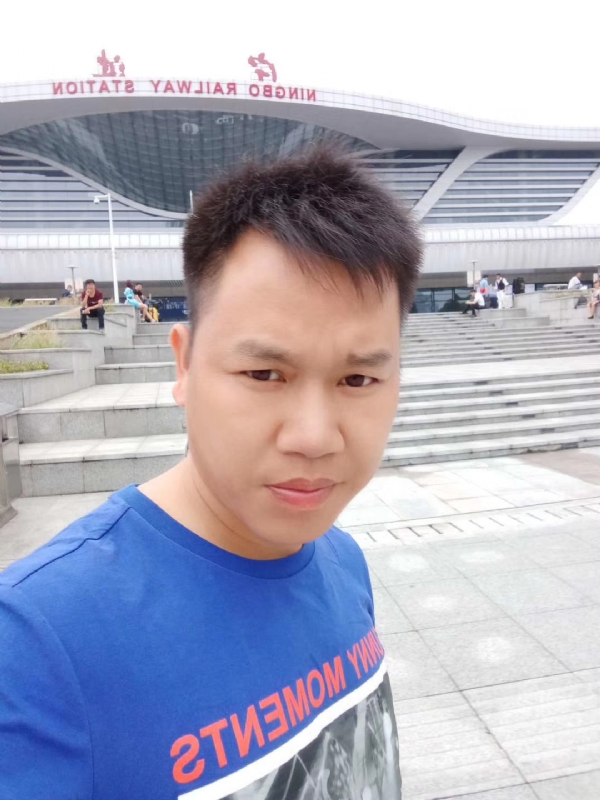 笑对人生的第一张照片--福州相亲服务中心