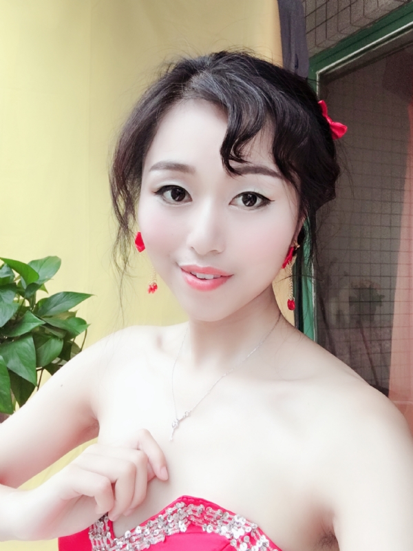薇薇的第一张照片--福州相亲服务中心