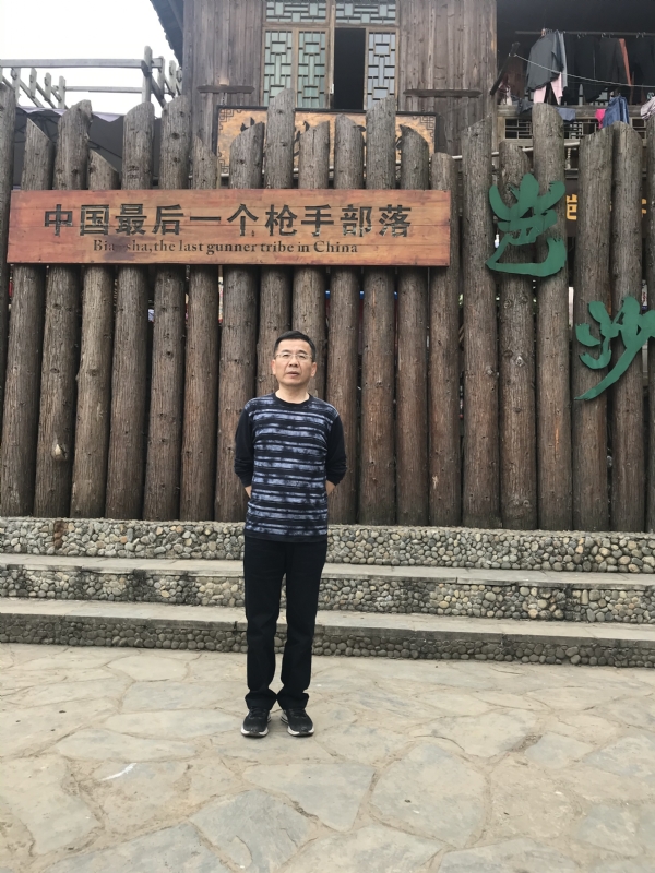 屯里的富豪的第一张照片--福州相亲服务中心