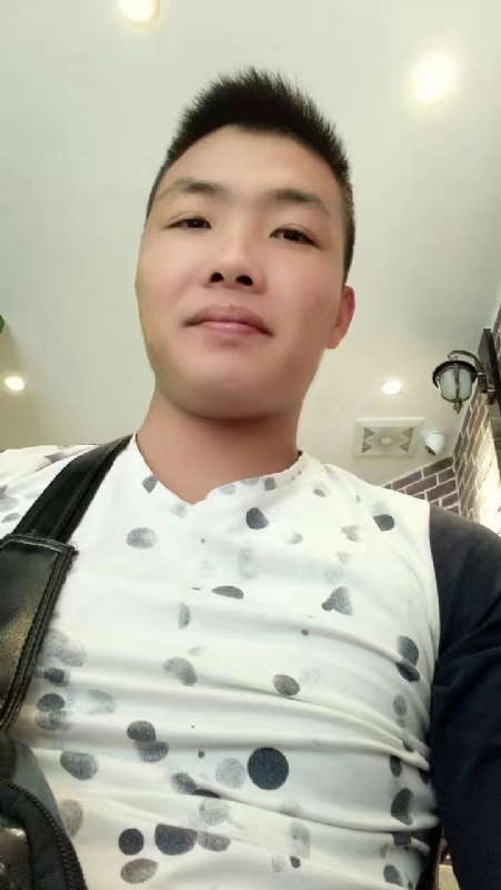 吃生蚝的小乖乖的第一张照片--福州相亲服务中心