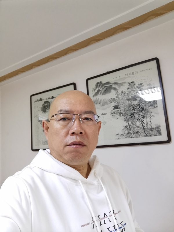 光头博士的第一张照片--福州相亲服务中心