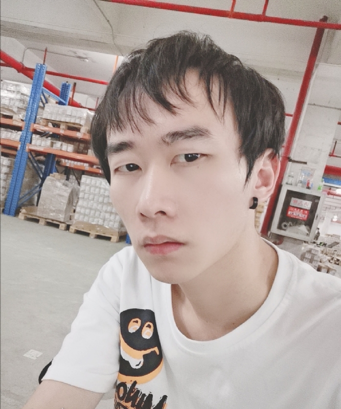 巷子里的猫的第一张照片--福州相亲服务中心