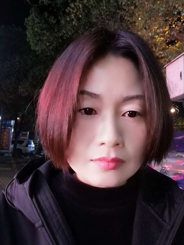 风中百合的第一张照片--福州相亲服务中心