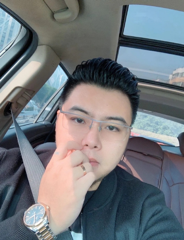 把苹果咬哭的第一张照片--福州相亲服务中心