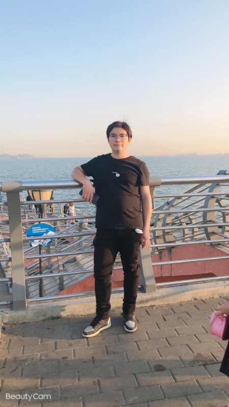 陆迅的第二张照片--福州相亲服务中心