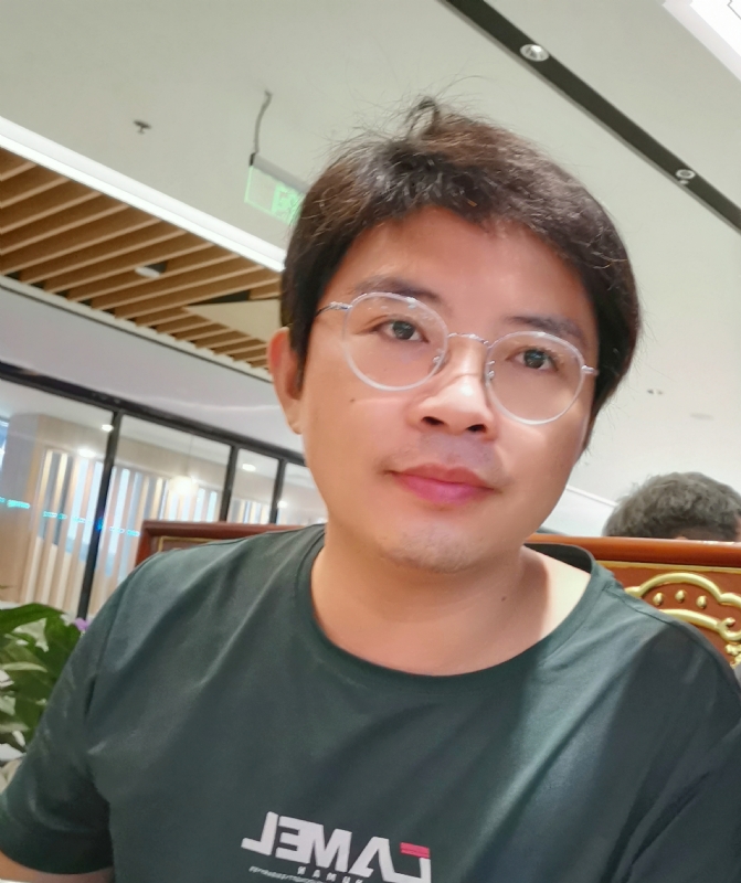 陆迅的第三张照片--福州相亲服务中心