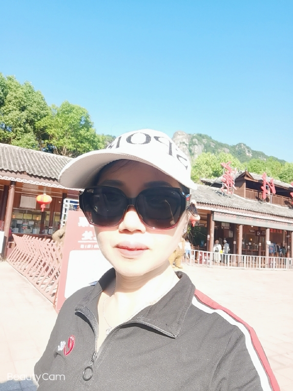 山百合的第一张照片--福州相亲服务中心