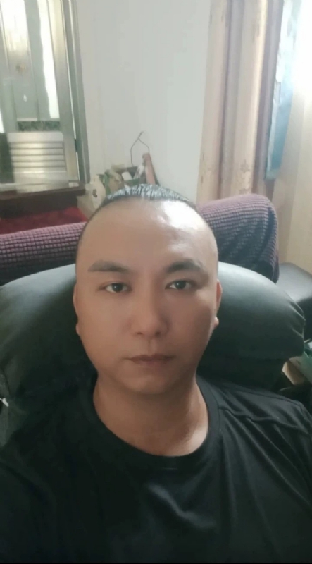 施逸森的第一张照片--福州相亲服务中心