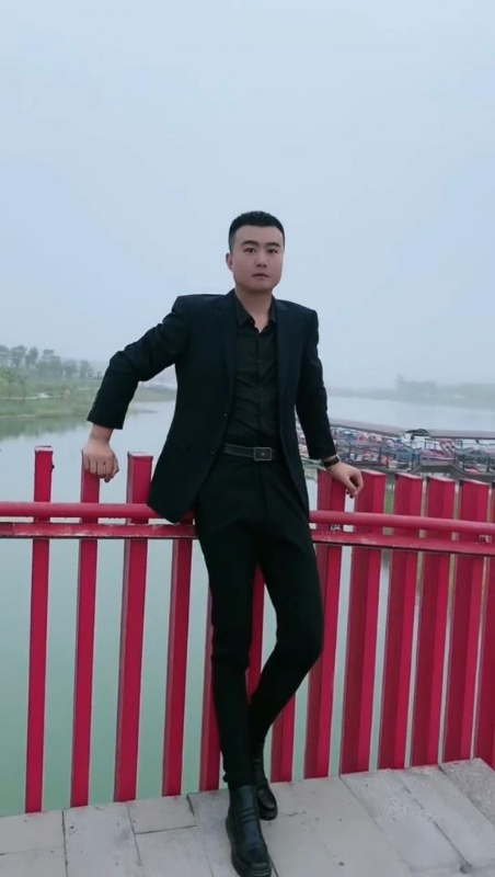 Albert的第一张照片--福州相亲服务中心
