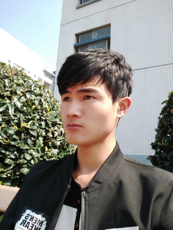 阳光男孩的第四张照片--福州相亲服务中心