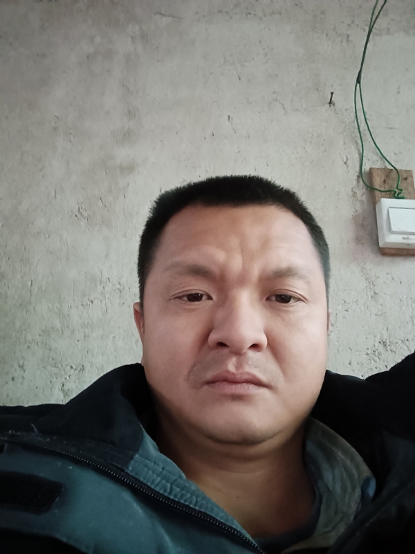 兰成龙的第二张照片--福州相亲服务中心