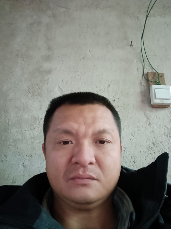 兰成龙的第四张照片--福州相亲服务中心