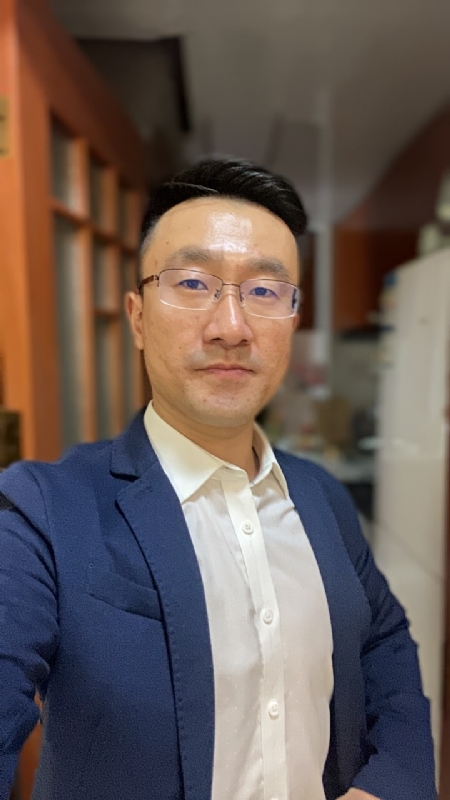 笑看人生的第一张照片--福州相亲服务中心