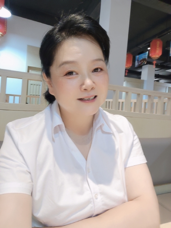 丁姐爱生活的第一张照片--福州相亲服务中心