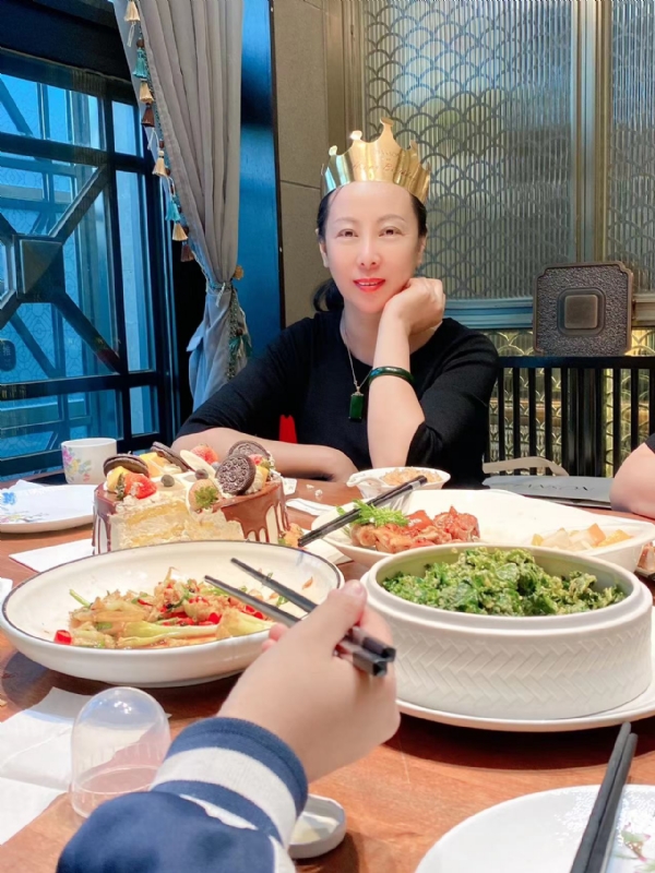 红红的第二张照片--福州相亲服务中心
