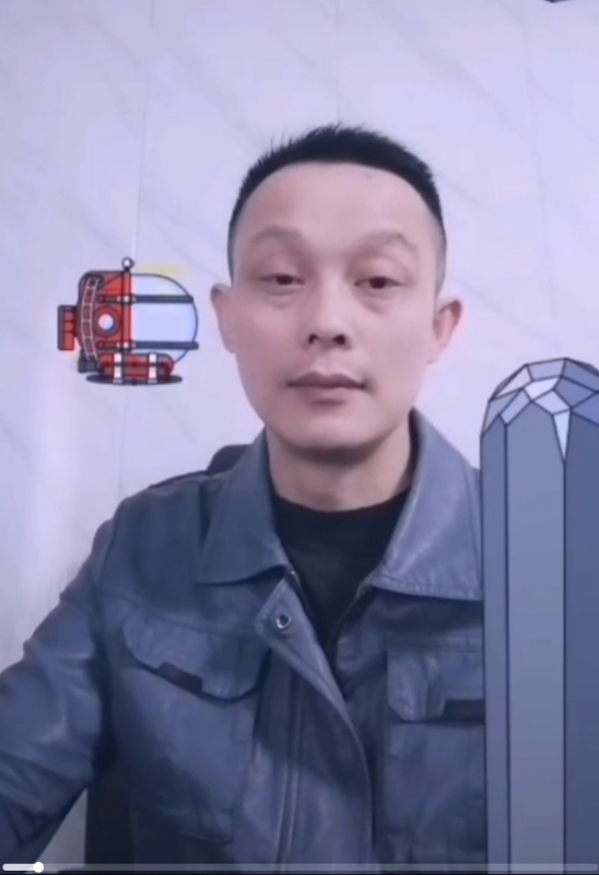 易进的第三张照片--福州相亲服务中心