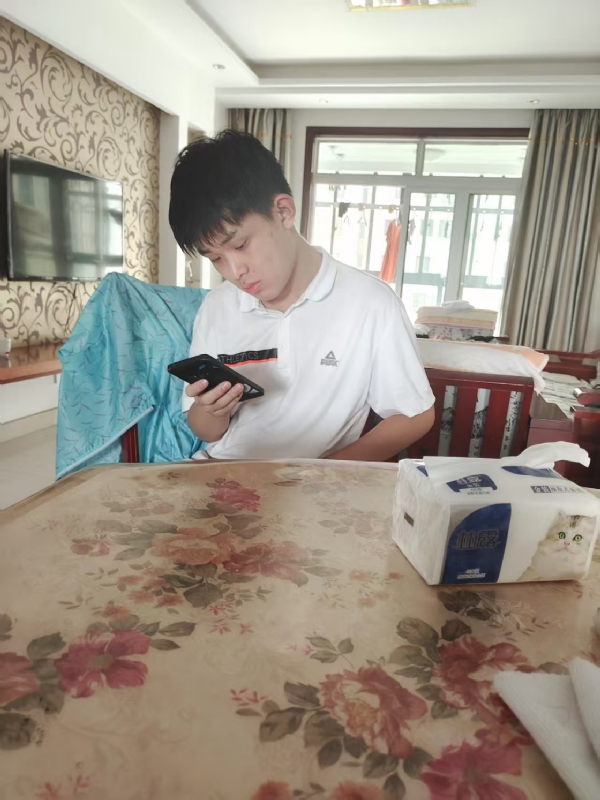 铁在烧的第一张照片--福州相亲服务中心