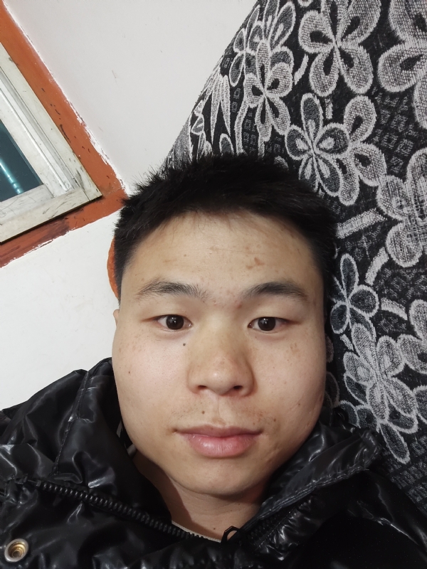 麒麟区幼儿园扛把子的第三张照片--福州相亲服务中心