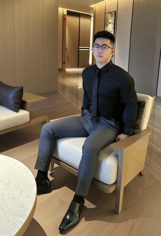 李寒外改英文可家的第一张照片--福州相亲服务中心