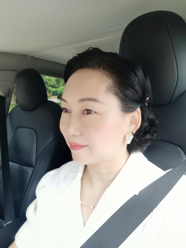 艳阳天的第一张照片--福州相亲服务中心