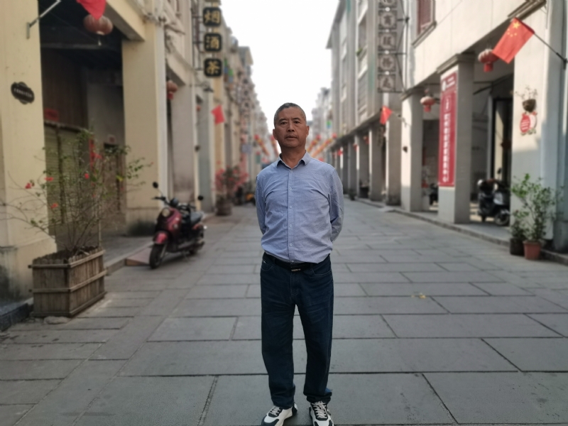 一粒尘埃的第一张照片--福州相亲服务中心