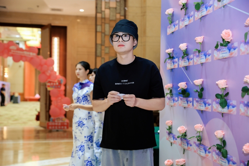 被驯服的象的第一张照片--福州相亲服务中心
