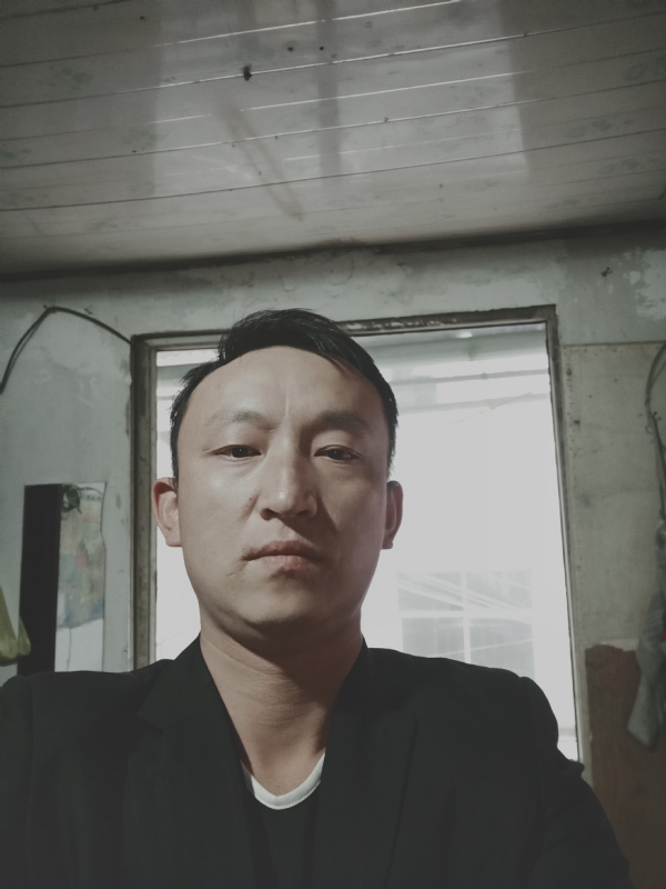 放弃爱你的第一张照片--福州相亲服务中心