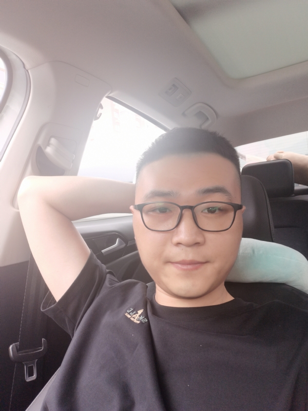 JingY的第一张照片--福州相亲服务中心