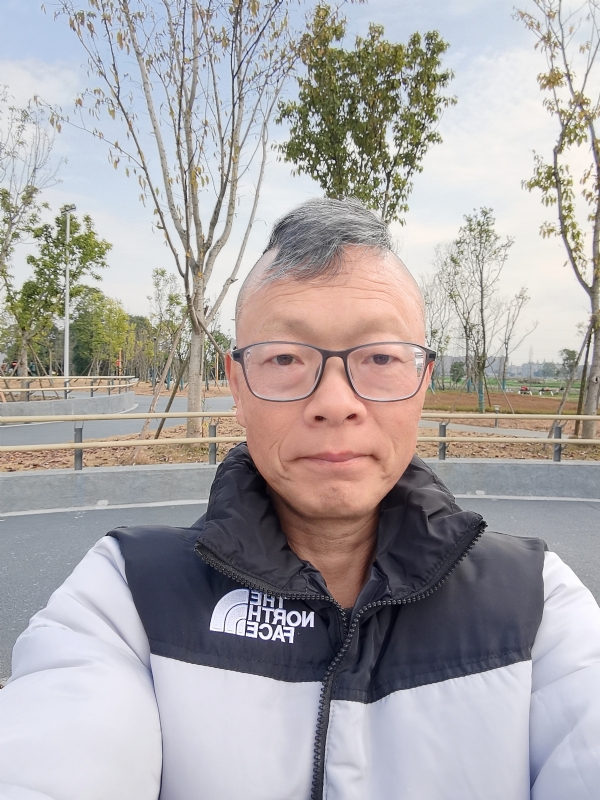 做喜欢的事的第一张照片--福州相亲服务中心