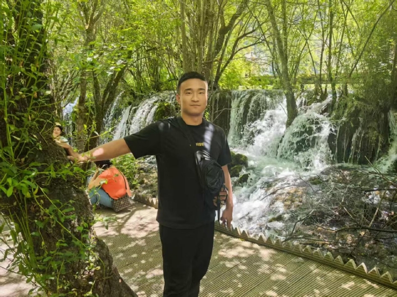 不管多累的第一张照片--福州相亲服务中心